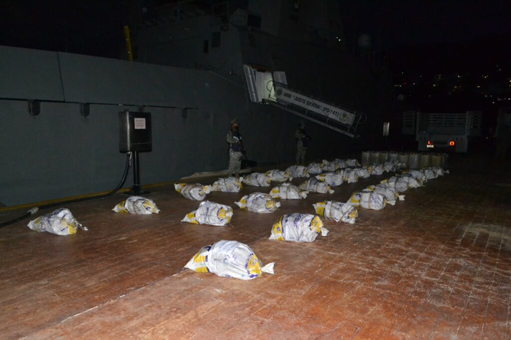 Asegura la SEMAR cargamento de 728 kilos de cocaína en Acapulco 