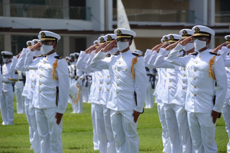 Se gradúan 129 Guardiamarinas en la SEMAR