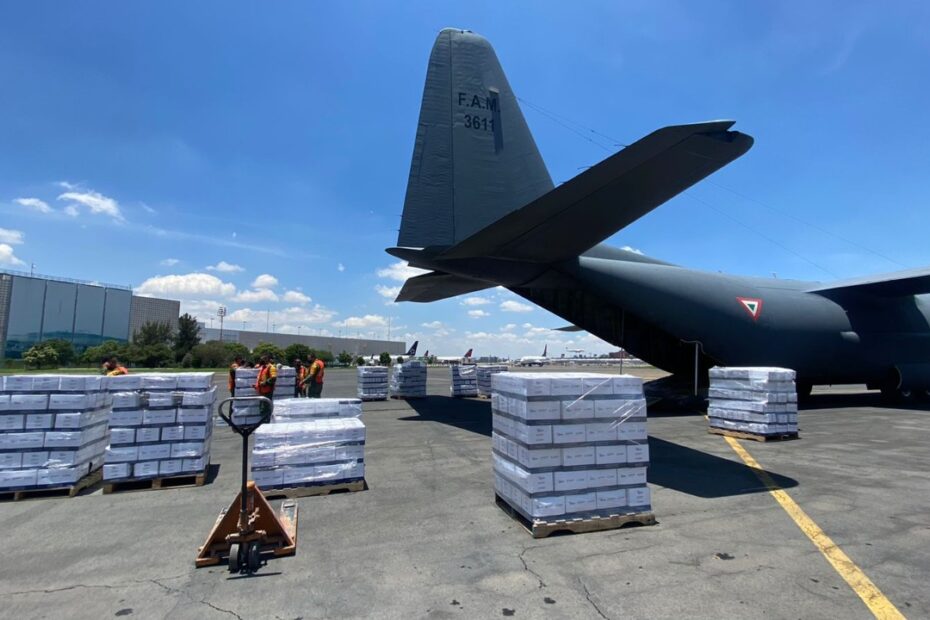 Puente aéreo y naval de SEDENA y SEMAR para llevar ayuda humanitaria a Haití